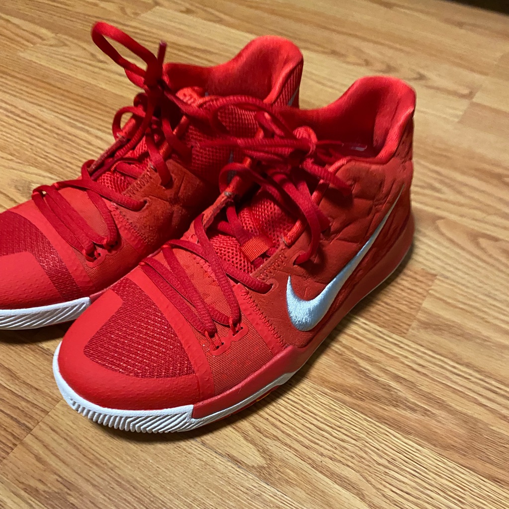 Kyrie 3 University Red, Size 6, Never Worn!
